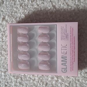 Glamnetic Short Press on Nails NIB